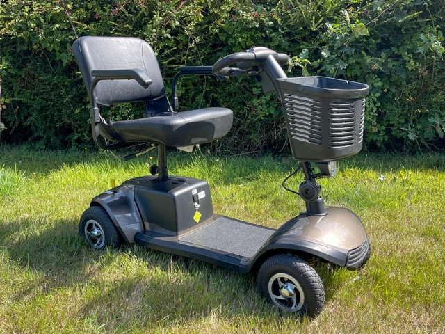 One Rehab Vantage Mobility Scooter: - Image 7