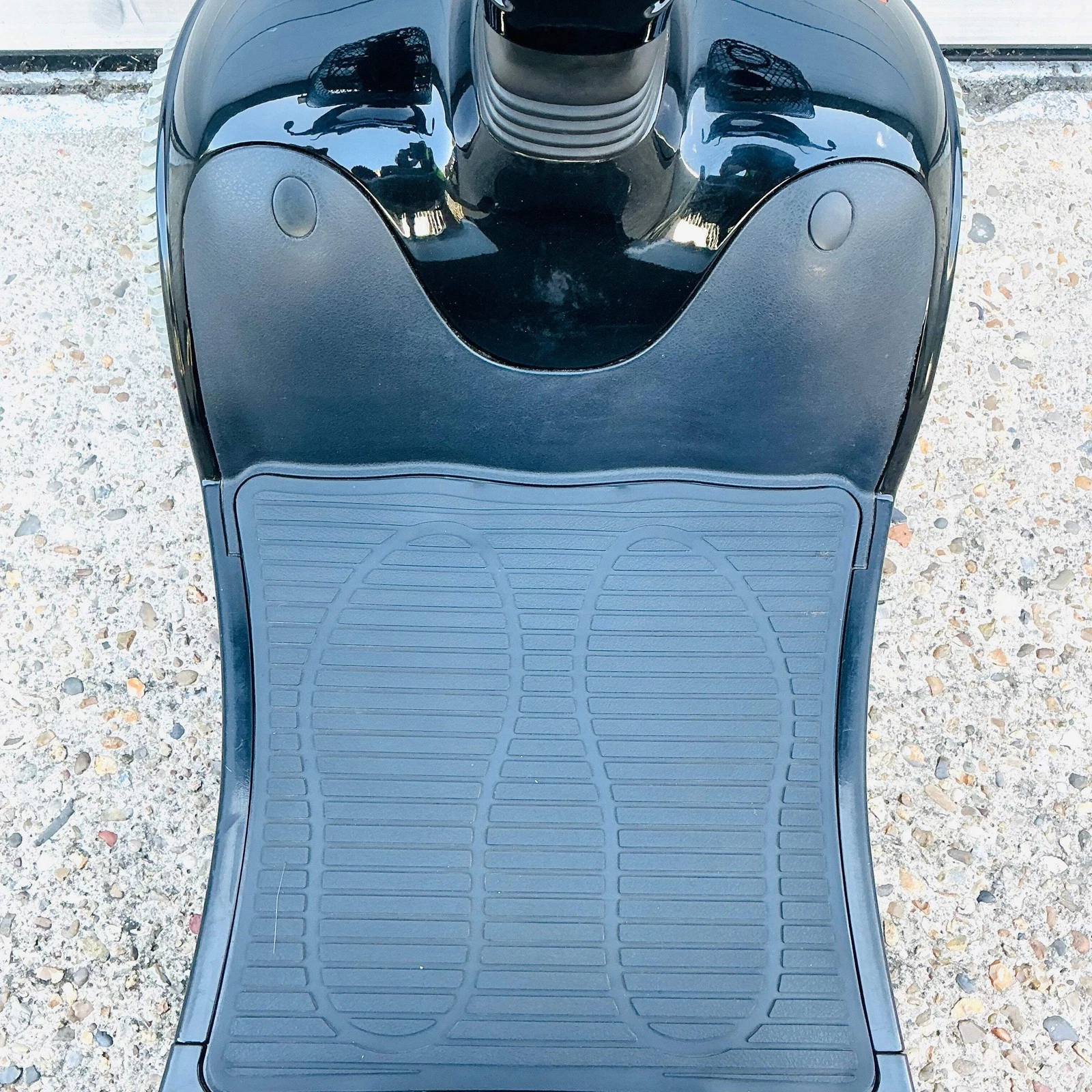 Kymco Super 6 Medium All-Terrain 6 mph Mobility Scooter – Rugged Comfort with Warranty - Image 19