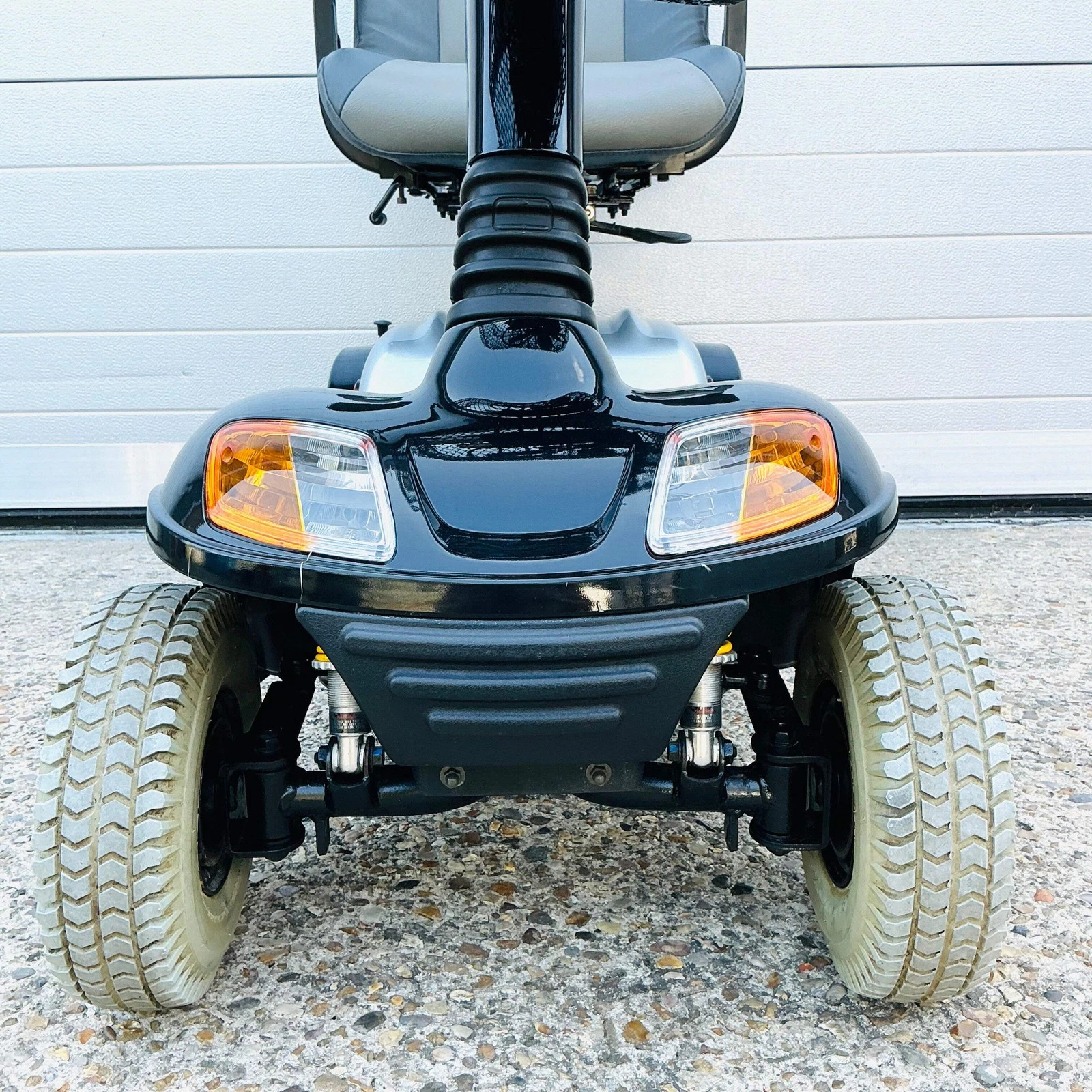 Kymco Super 6 Medium All-Terrain 6 mph Mobility Scooter – Rugged Comfort with Warranty - Image 17
